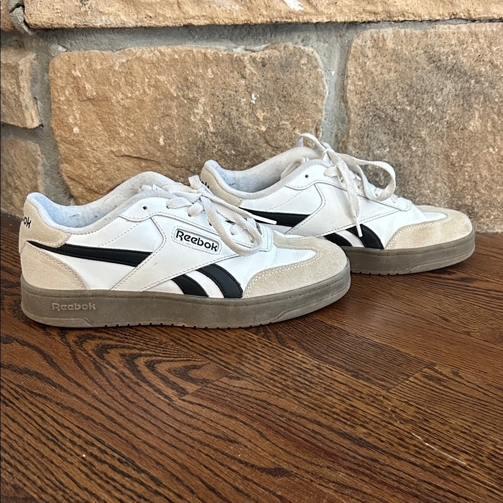 Reebok Classic Sneakers